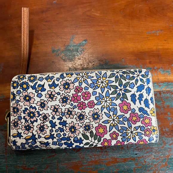 NWT Fossil Logan RFID Zip Around Clutch - Picture 1 of 4